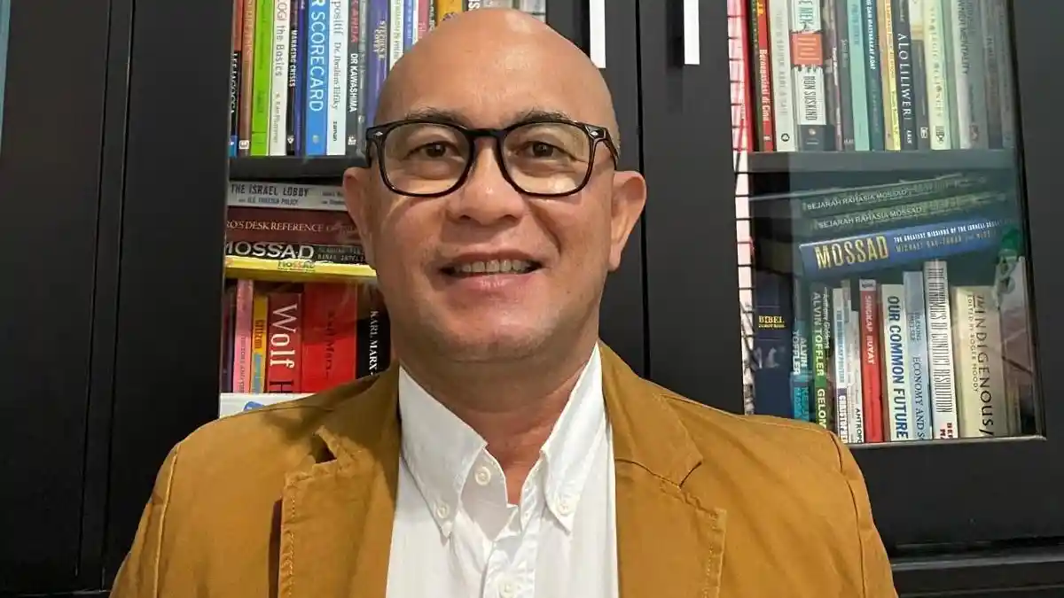 Londo Ireng dan Senjakala Kritik