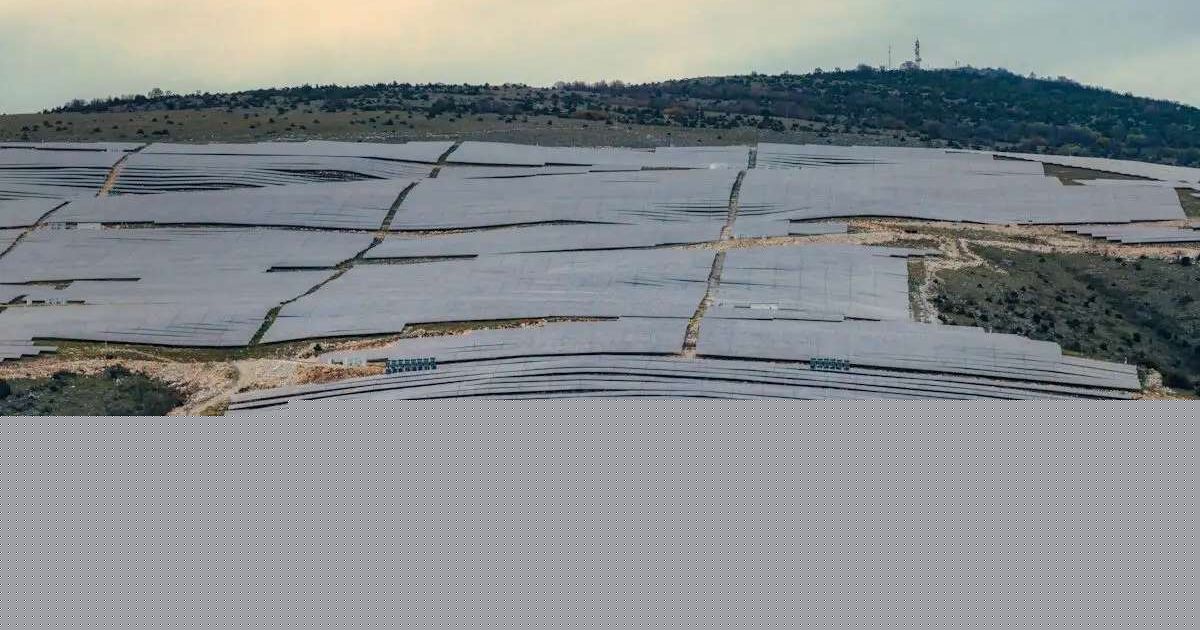 Έκλειψη Ηλίου: «Βουτιά» 9,7 GW στην ηλεκτροδότηση της Ευρώπης