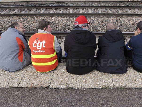 Grevă generală în Franţa pe 2 octombrie. Perturbări majore la transporturi, în sănătate şi educaţie / Ce transmite MAE