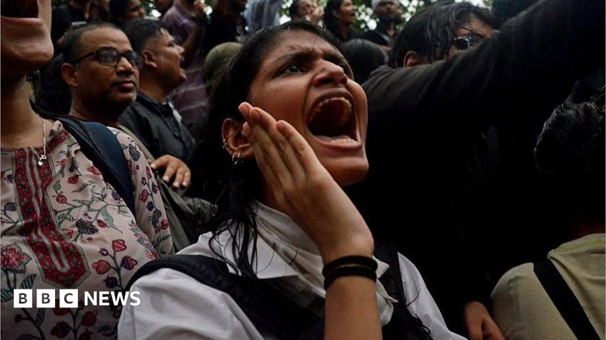 India's 'cockroach' protesters hold talks with government as stalemate continues