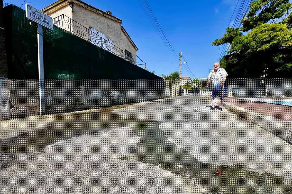« L’odeur est devenue intolérable » : entre fuites d’eaux usées et trottoirs inadaptés, l’exaspération est maximale pour ces riverains de Vallauris