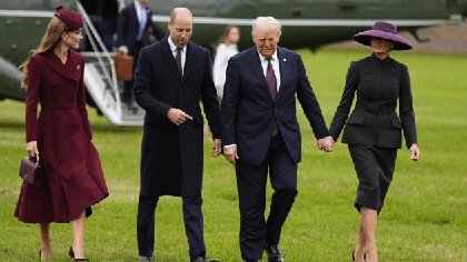 Trump greeted by king, thousands of protesters in UK visit