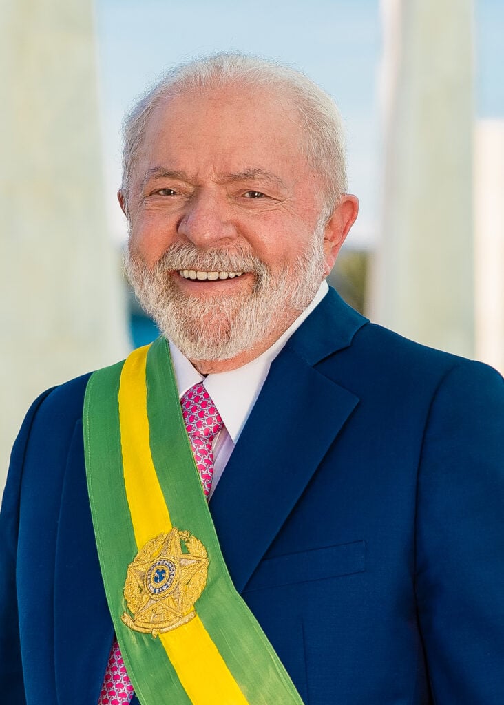 New CNT/MDA Poll Puts Lula at 42% and Ahead of Flávio Bolsonaro