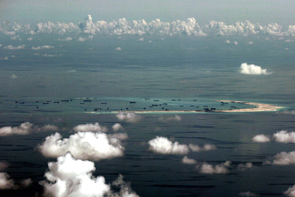 ASEAN concerned with reclamations, serious incidents in SCS