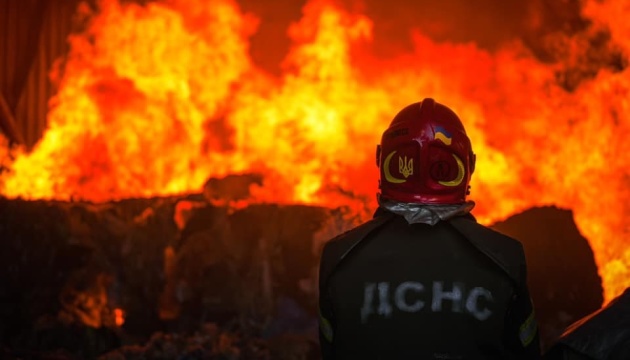 Russians strike industrial facility in Zaporizhzhia, fire breaks out