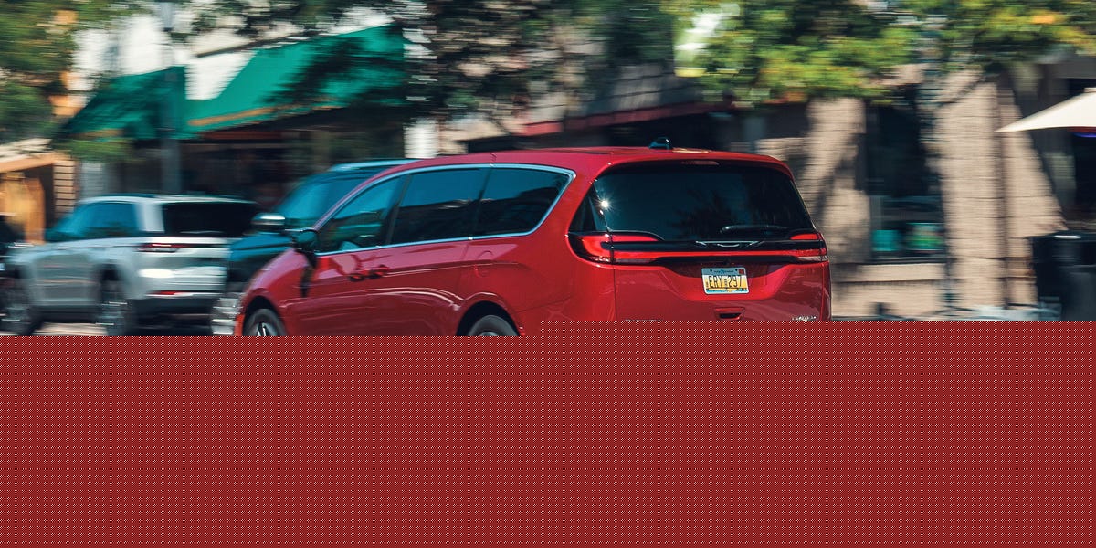 Tested: 2027 Chrysler Pacifica Still Has a Few Clever Tricks