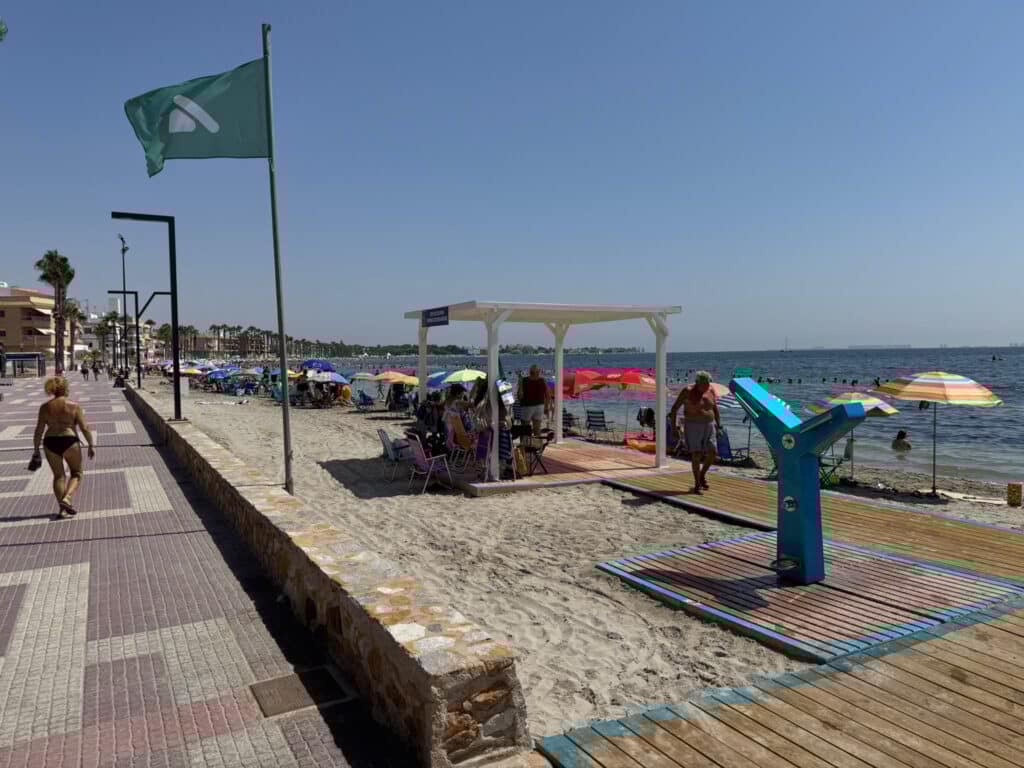 Playa del Espejo Upgraded to Improve Beach Access