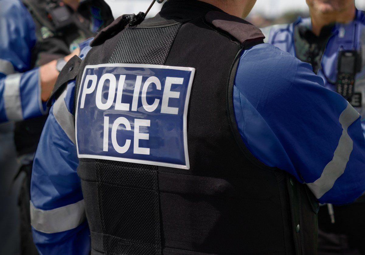 Padre con Green Card que cuida a su hijo con necesidades especiales es detenido por ICE