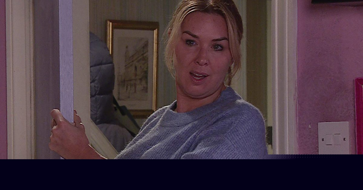 Why was a Coronation Street fan-favourite missing from Cassie Plummer exit scenes?