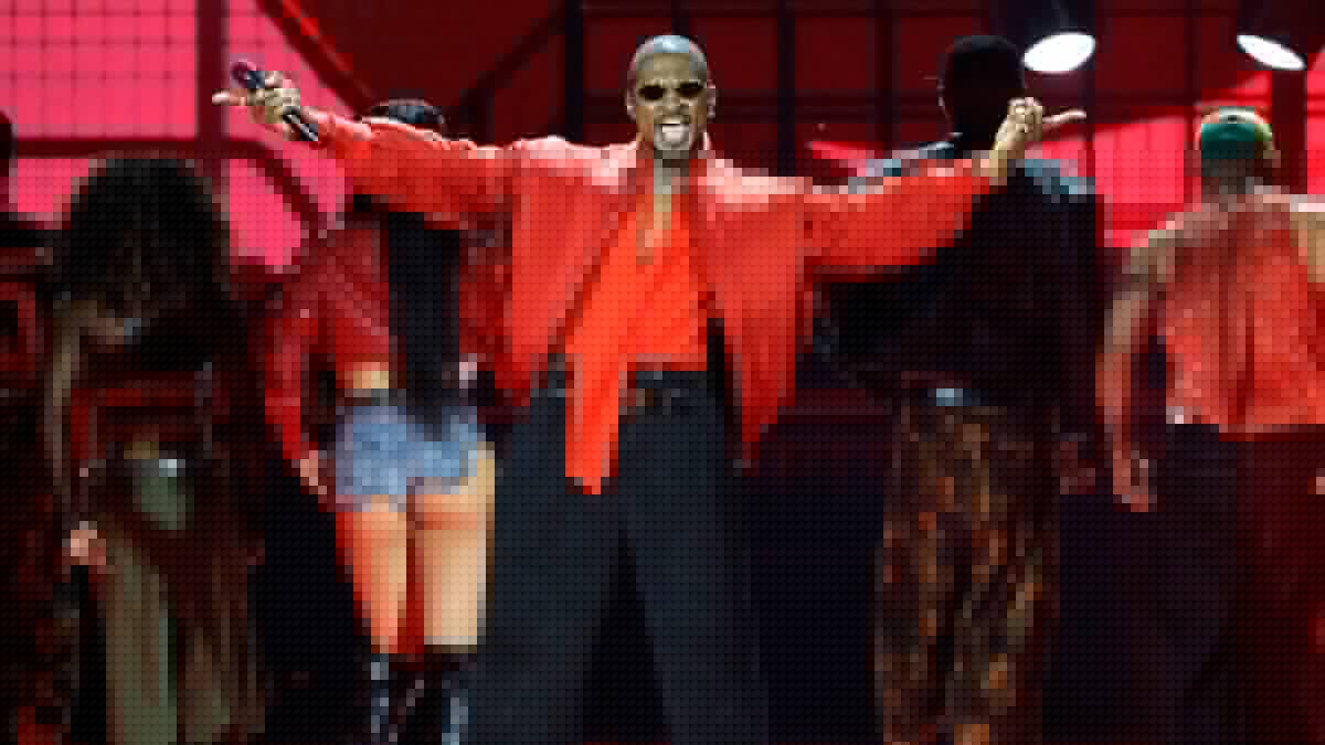 Usher responds to rumors as fans believe he hired a look-alike to perform at concerts