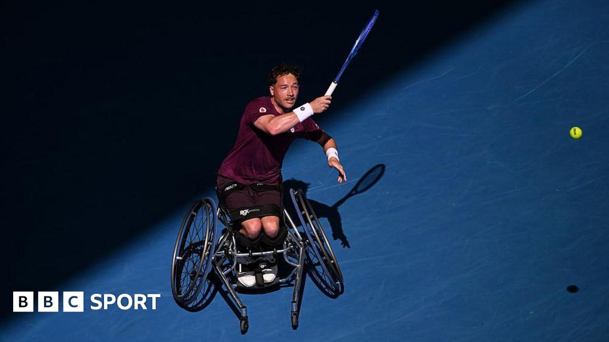 Hewett into singles semis but loses in doubles