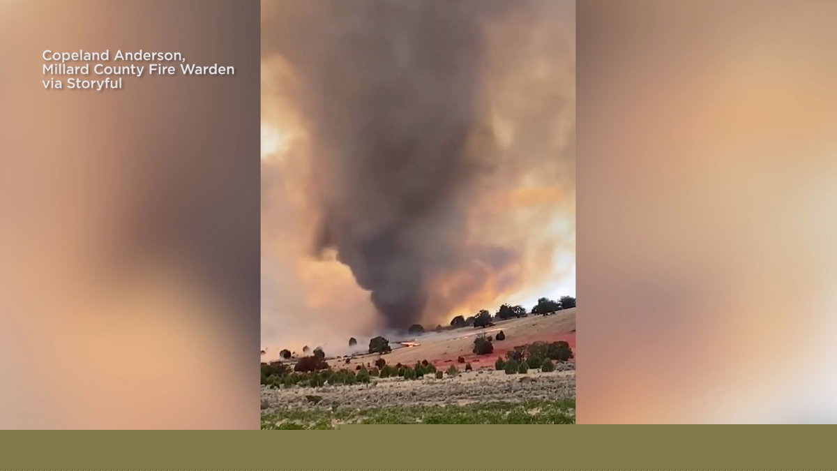‘Smokenado’ towers over wildfire in Utah