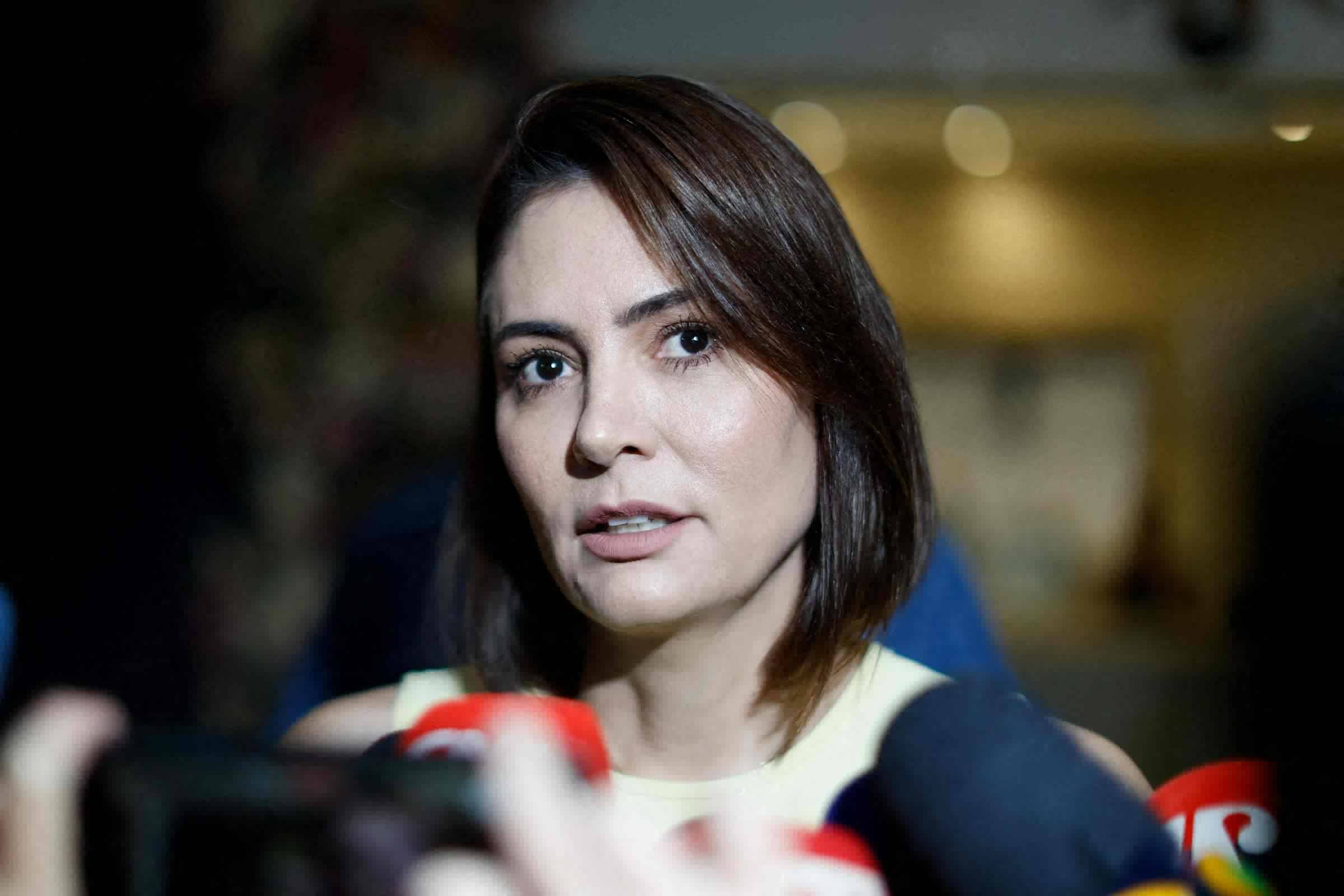 Michelle Bolsonaro diz ter colocado pedra em crise com Flvio e expe preferncia por vice mulher