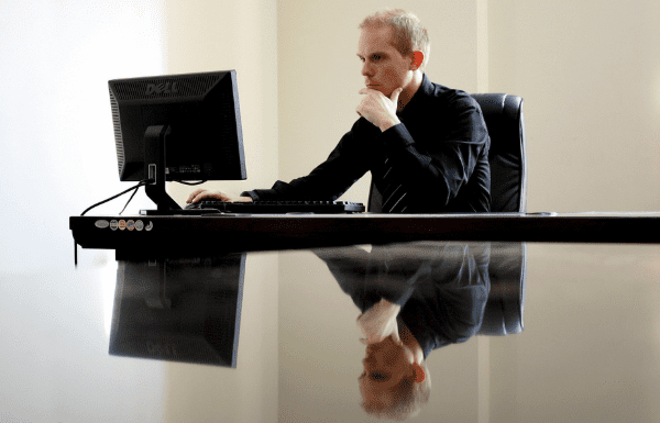 How to Evaluate Broker Execution Metrics in 2025