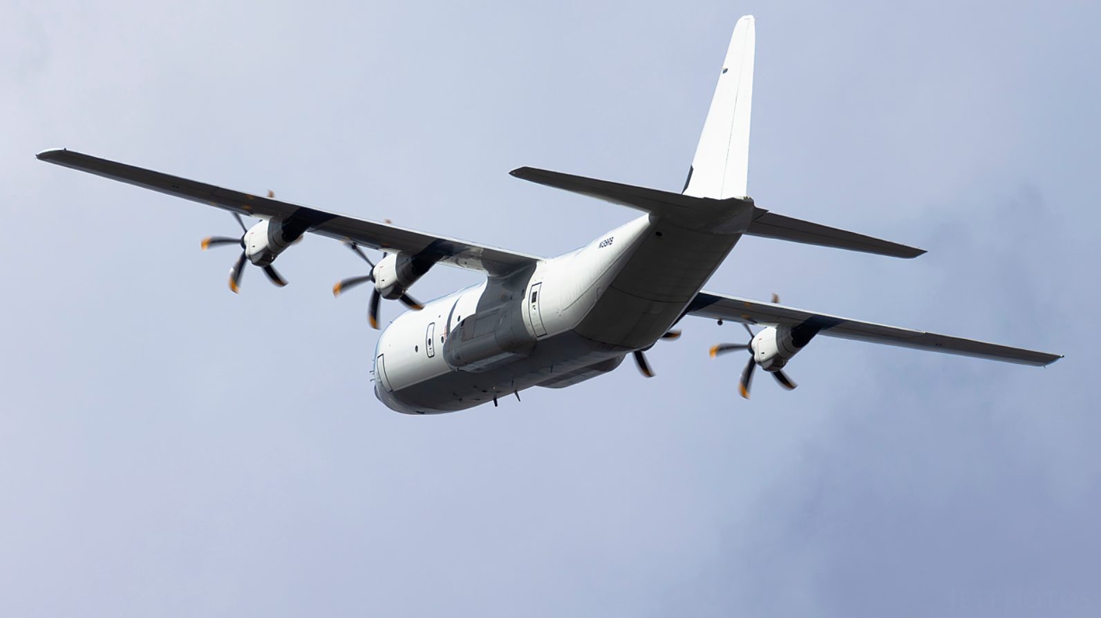 Avión de transporte de la CIA volvió a aterrizar en Maiquetía para descargar material logístico