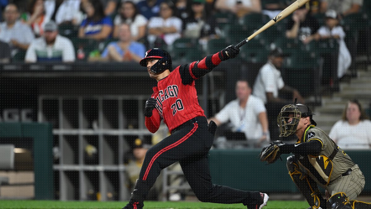 Padres continue frustrating stretch with loss to lowly White Sox