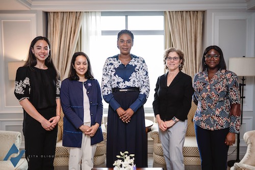 Echange entre Zita Oligui Nguema, Jessica Leighton et Mary-Margaret Pwamang