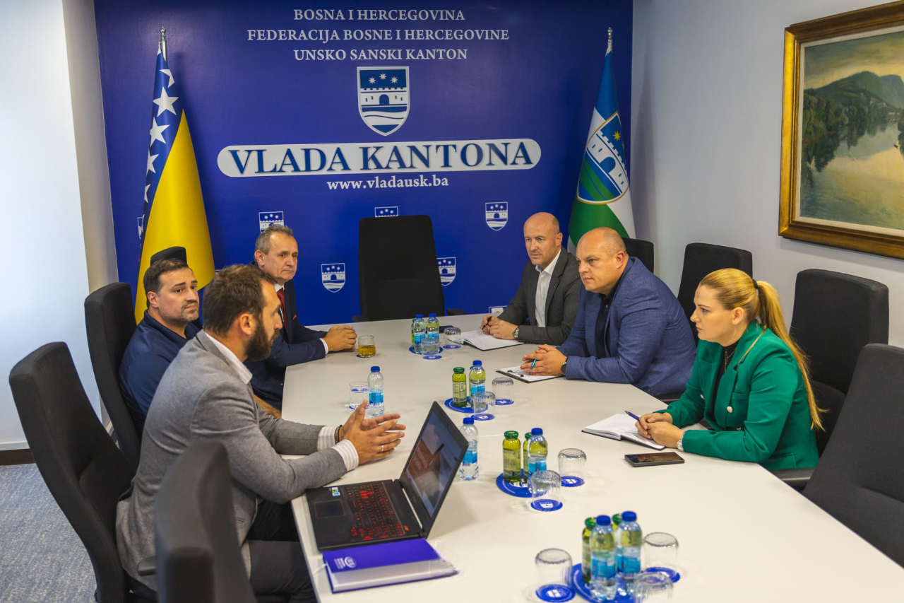 Ružnić, Mehić i Jusić razgovarali s predsjednikom Obrtničke komore USK o razvoju obrta i IT sektora