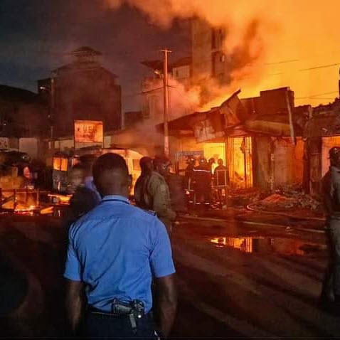 CAMEROUN :: Garoua : Un incendie ravage le marché Mbororo aux premières heures du jour :: CAMEROON