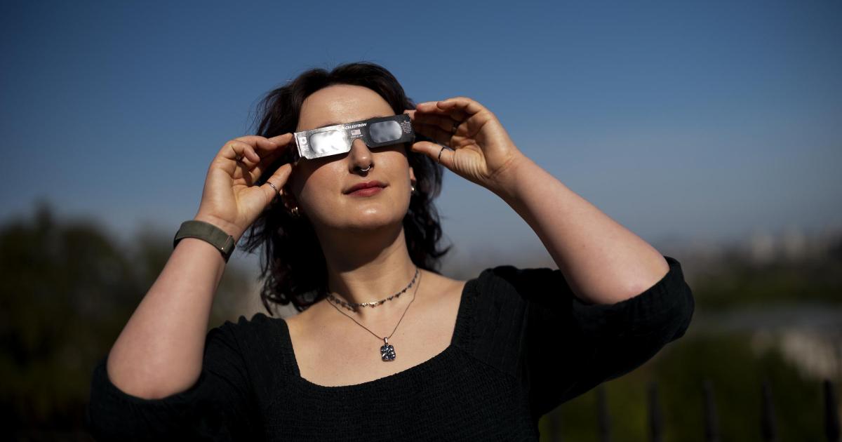 Solar eclipse glasses being sold for 10 TIMES the price in Essex amid high demand