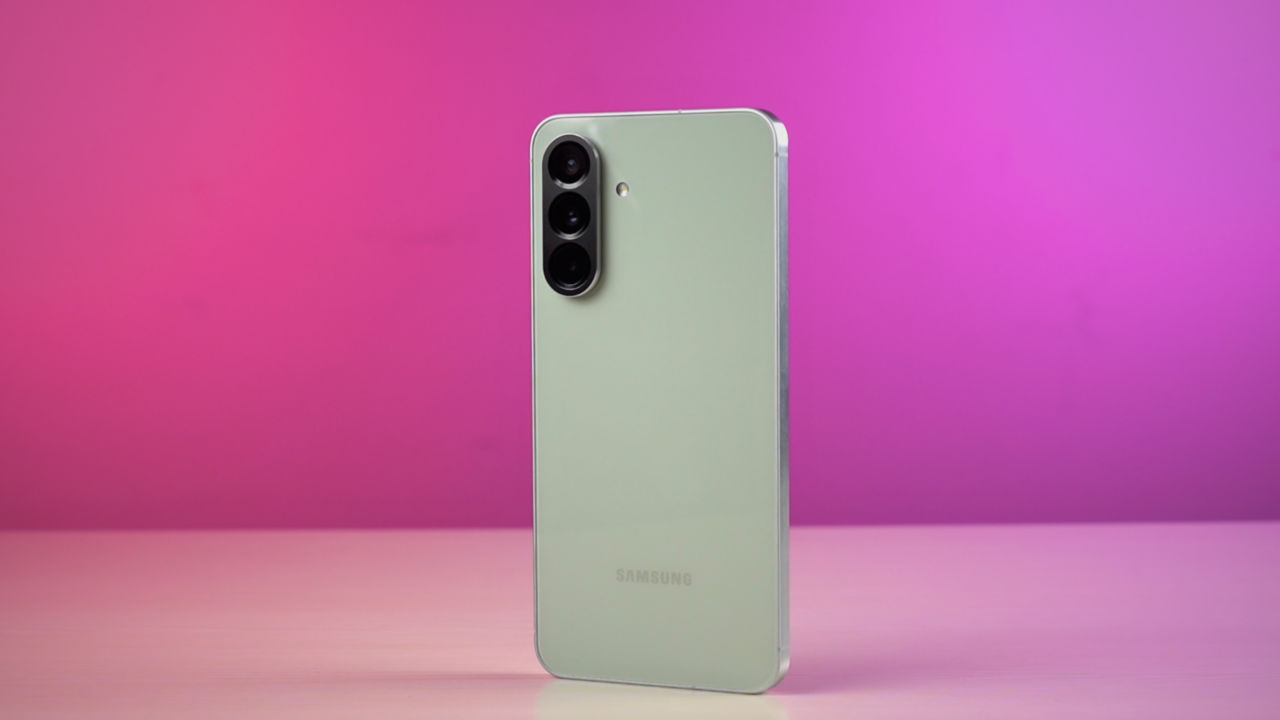 Samsung Galaxy A56 ಮೊಬೈಲ್‌ ಬೆಲೆಯಲ್ಲಿ ಭಾರೀ ಇಳಿಕೆ! ಟ್ರಿಪಲ್‌ ಕ್ಯಾಮೆರಾ ರಚನೆ ಸೌಲಭ್ಯ