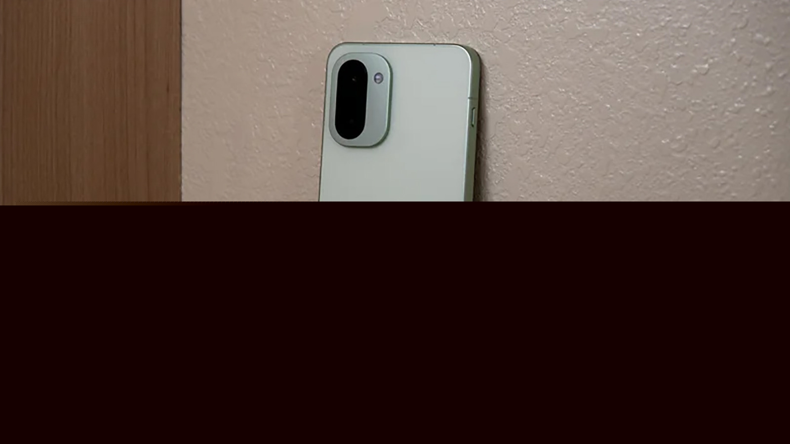 Why Are 'R' Series OnePlus Phones So Much Cheaper?