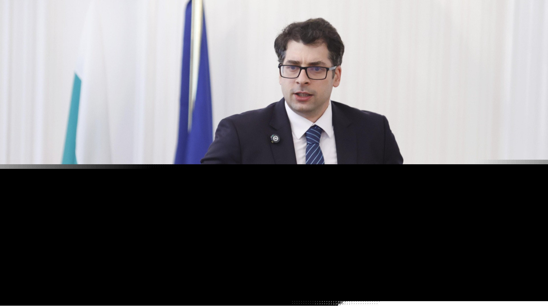 "Стои опасност да бъдат безвъзвратно загубени": Пеканов опитва да спаси 3 милиарда евро