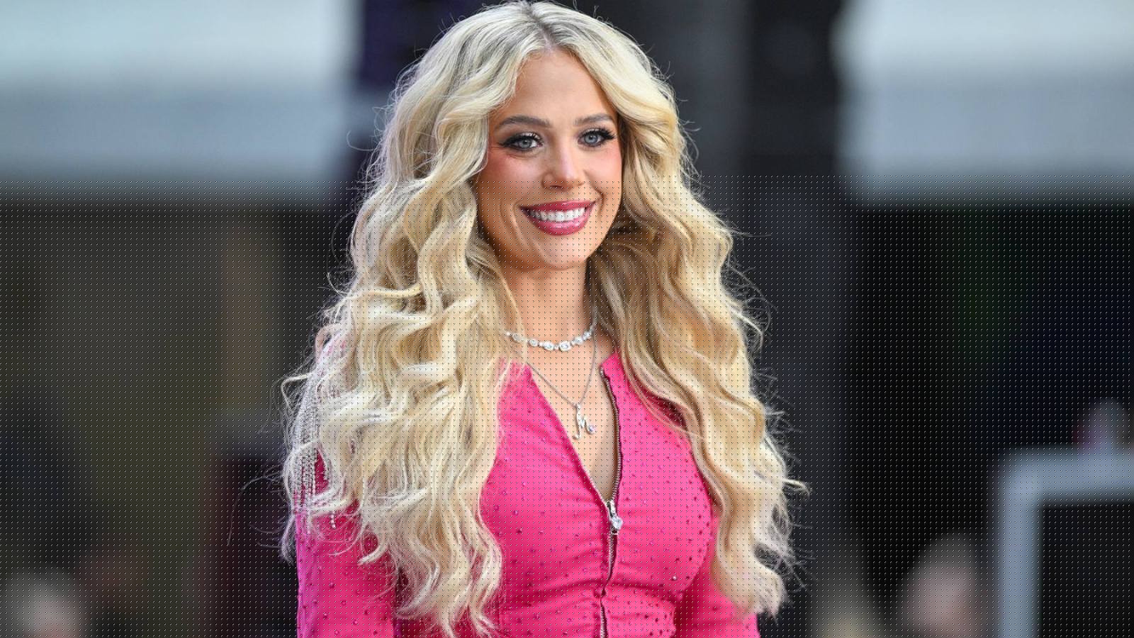 Megan Moroney Ends Concert Early Due to Illness: ‘It Hurts Me So Much to Disappoint You All’