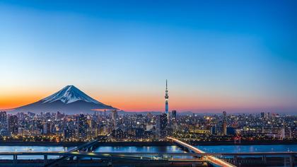 BoJ holds rates, yen gives up gains