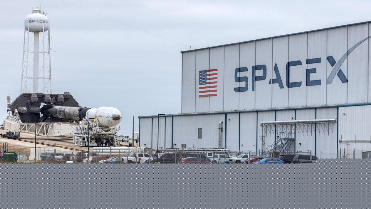 What will happen when a SpaceX rocket collides with the Moon?