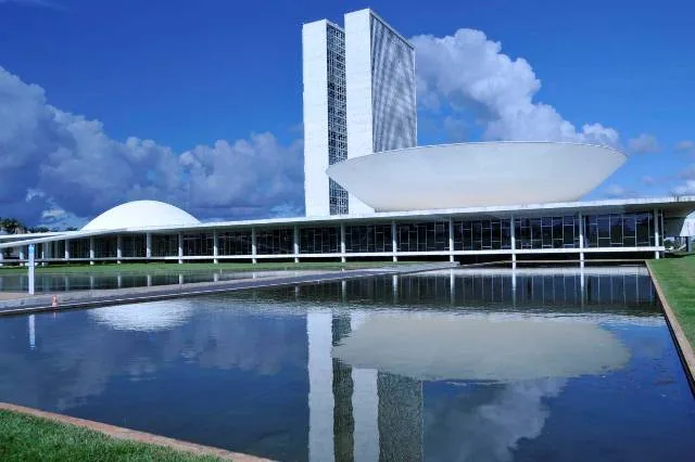 Câmara e Senado farão esforço concentrado e discussão sobre fim da 6×1 pode avançar nesta semana
