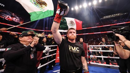 Canelo Alvarez to Have Surgery on Elbow Injury, Reportedly Out Until At Least Mid-2026