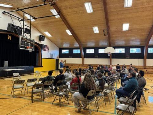Rep. Greg Smith hosts Fossil town hall ahead of 2026 primary election