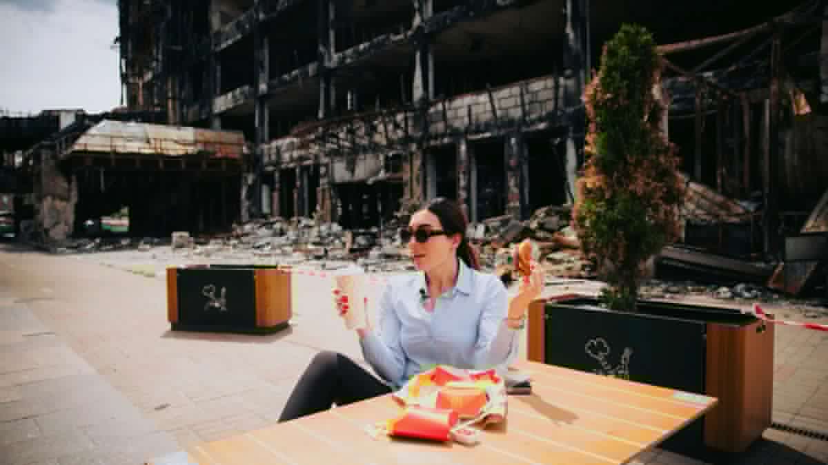 Laura Loomer in der Ukraine: Der Sinneswandel der MAGA-Influencerin