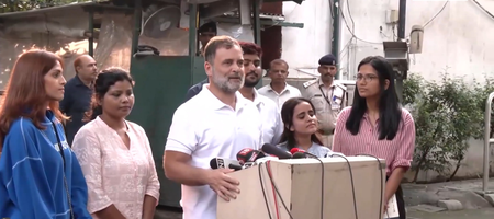 Rahul holds press meet with student protestors, says they defended the ‘idea of India’