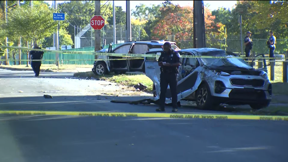 RPD: Stolen Kia crashes near Loretta Johnson Middle School
