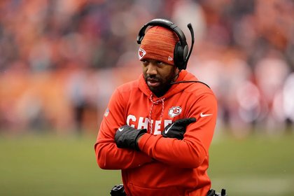 Titans reportedly to hire Greg Lewis as wide receivers coach