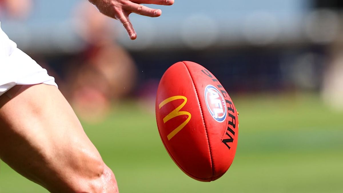 Geelong under scrutiny over player concussion deal