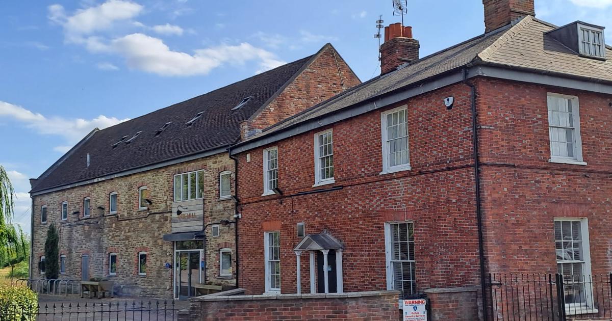 UK restaurant chain bids a final farewell in emotional goodbye
