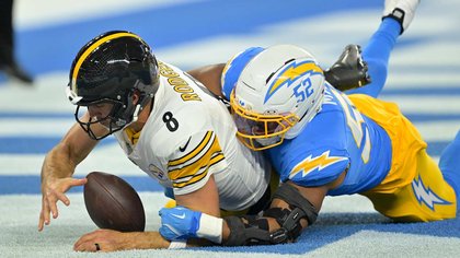 Out With Old, In With New? PFF Suggests Packers Do Opposite in Free Agency