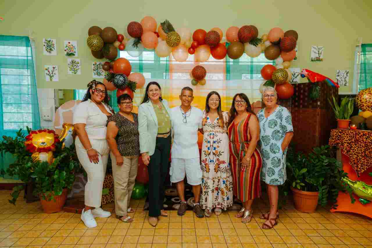 Club Kibrahacha: Summer Camp pa adulto mayor cu bishita di Minister Wyatt Ras
