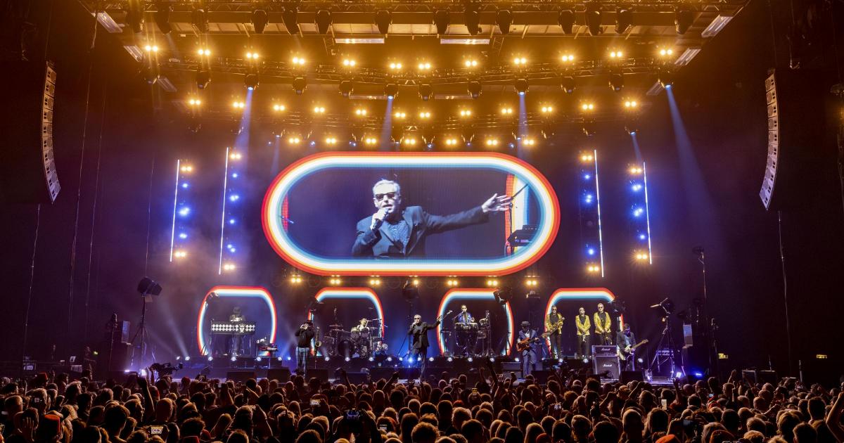 Legendary British band to perform on Brighton beach this summer