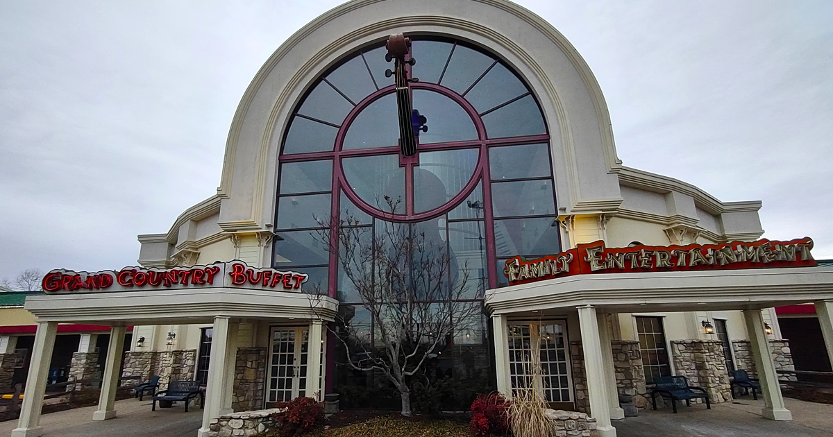 The Mouth-Watering Muffins At This Buffet Restaurant Are Worth The Drive From Anywhere In Missouri