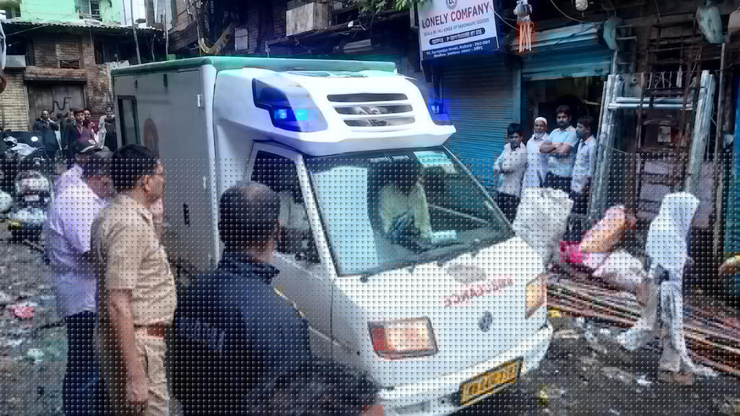 Mumbai Landslide: 2 Dead After Hill Portion Collapses On Homes In GhatkoparMumbai Landslide: 2 Dead After Hill Portion Collapses On Homes In Ghatkopar