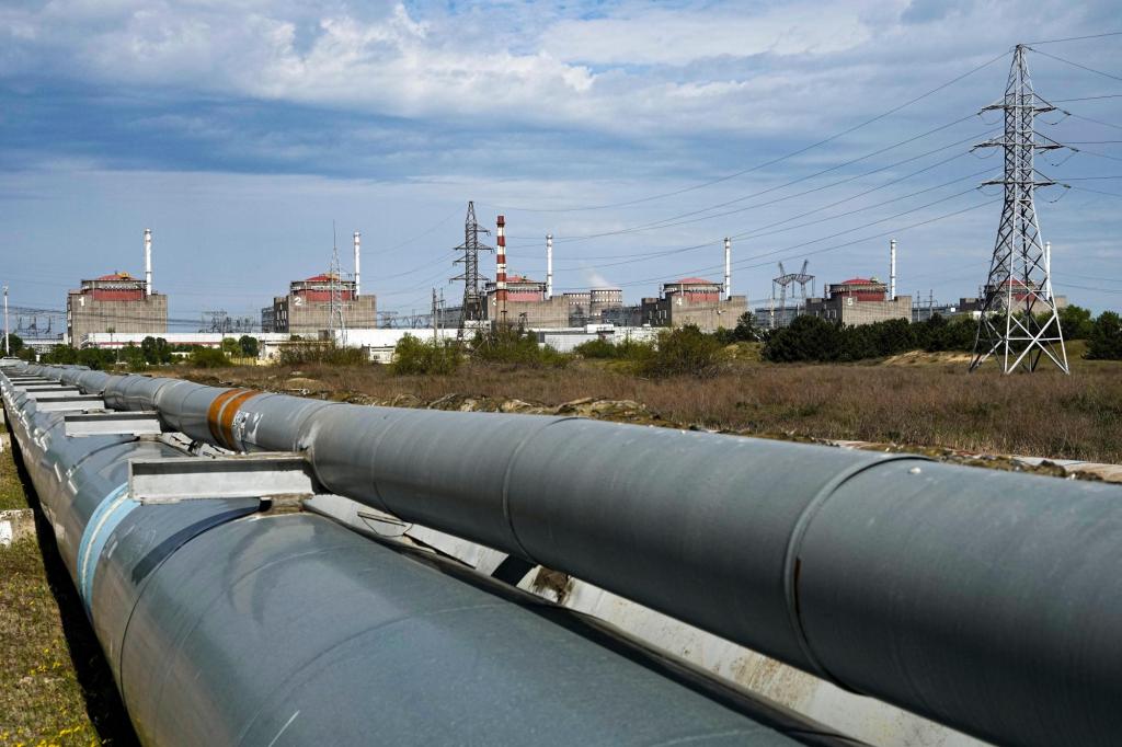Zelenskyy and UN atomic agency head warn of heightened risk at huge Ukrainian nuclear plant