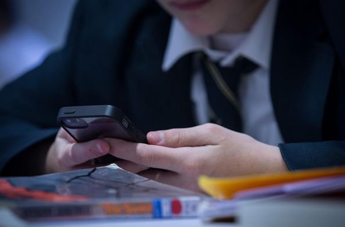 Mass. Cell Phone Ban Would Start In 2026