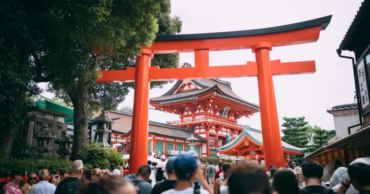 Kyoto receives more foreign tourists than ever before, but fewer visitors say they’ll return