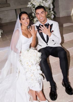 Cristiano Ronaldo finally marries long-time girlfriend