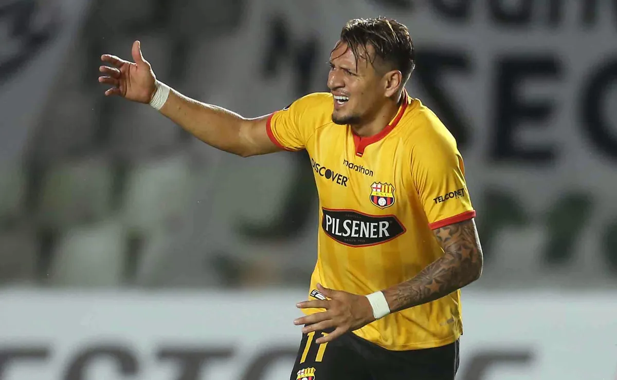 La increíble fortuna que Barcelona le pagaba a Carlos Garcés
