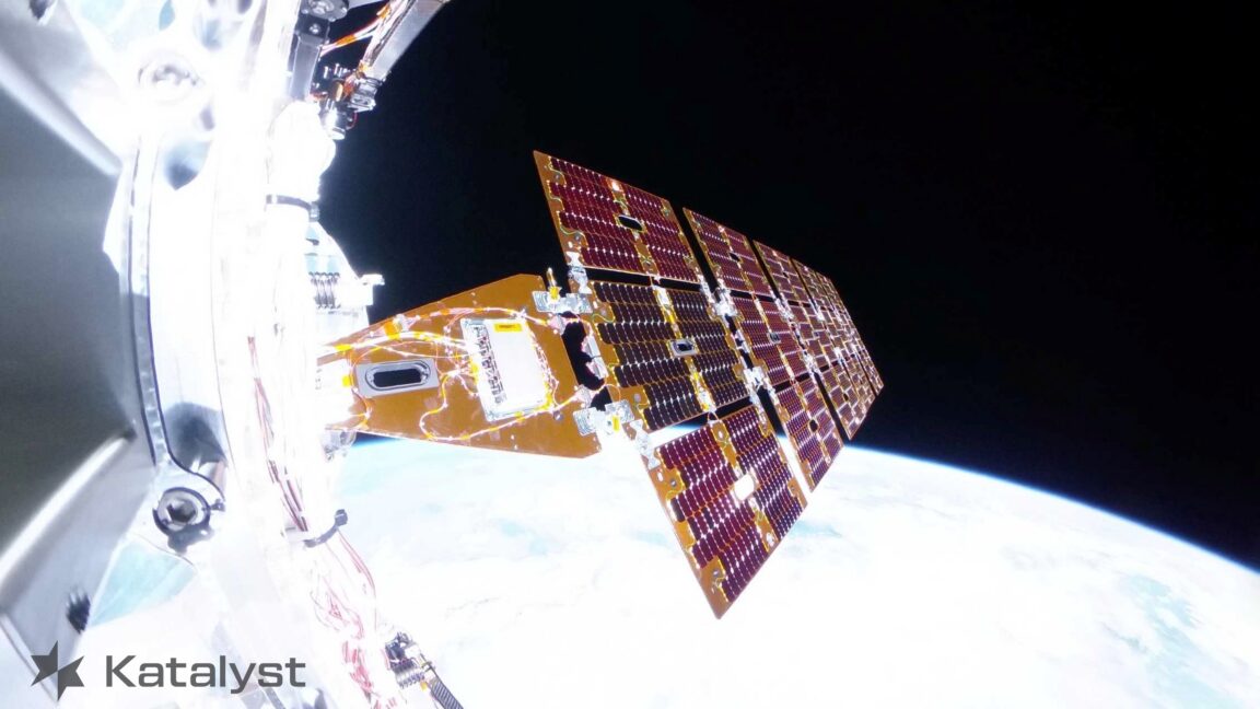 Reaction wheel failures leave Swift rescue mission spinning in orbit